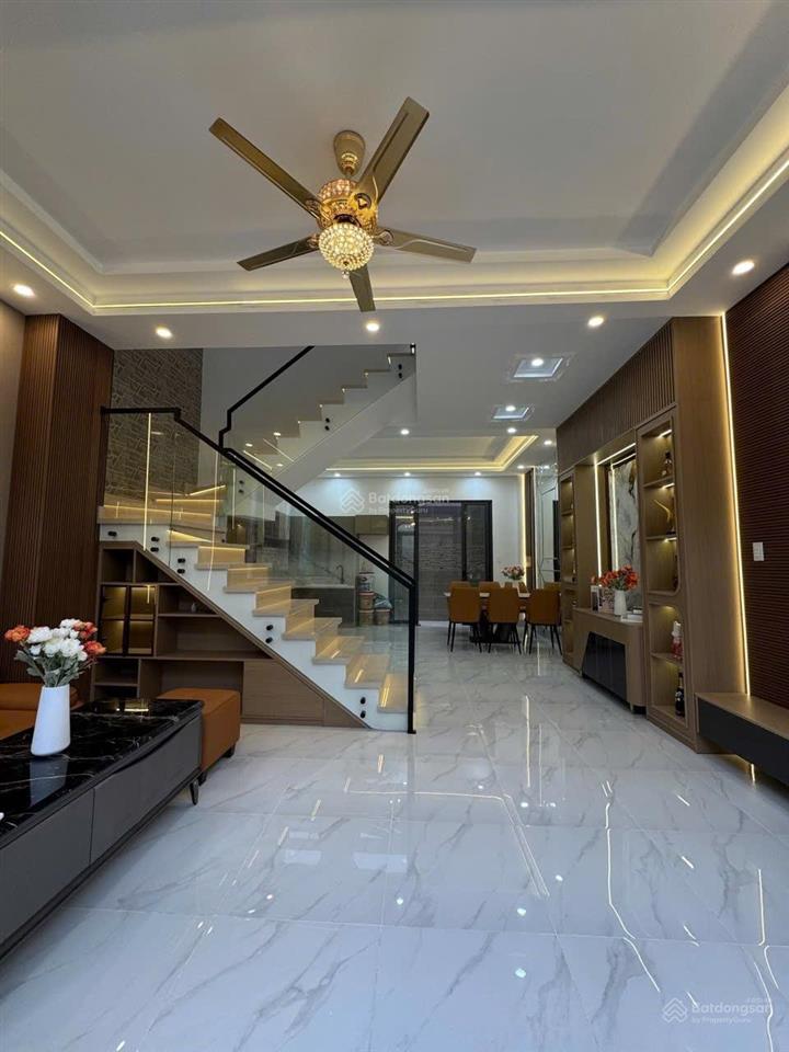 Nhà xây mới ngay chợ bình trị đông  ngang 5,4 dài 12m  2 tầng tặng full nội thất xịn  chỉ 4,5 tỷ
