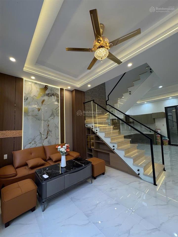 Nhà xây mới ngay chợ bình trị đông  ngang 5,4 dài 12m  2 tầng tặng full nội thất xịn  chỉ 4,5 tỷ