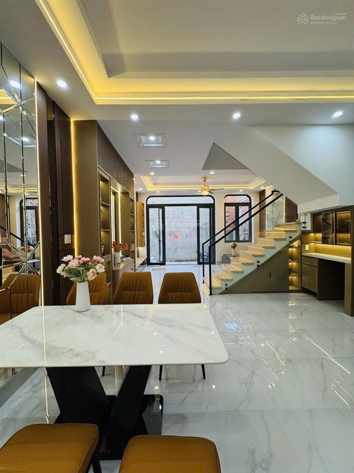 Nhà xây mới ngay chợ bình trị đông  ngang 5,4 dài 12m  2 tầng tặng full nội thất xịn  chỉ 4,5 tỷ