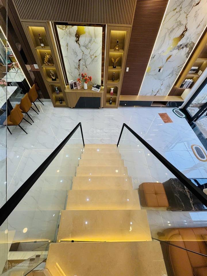 Nhà xây mới ngay chợ bình trị đông  ngang 5,4 dài 12m  2 tầng tặng full nội thất xịn  chỉ 4,5 tỷ