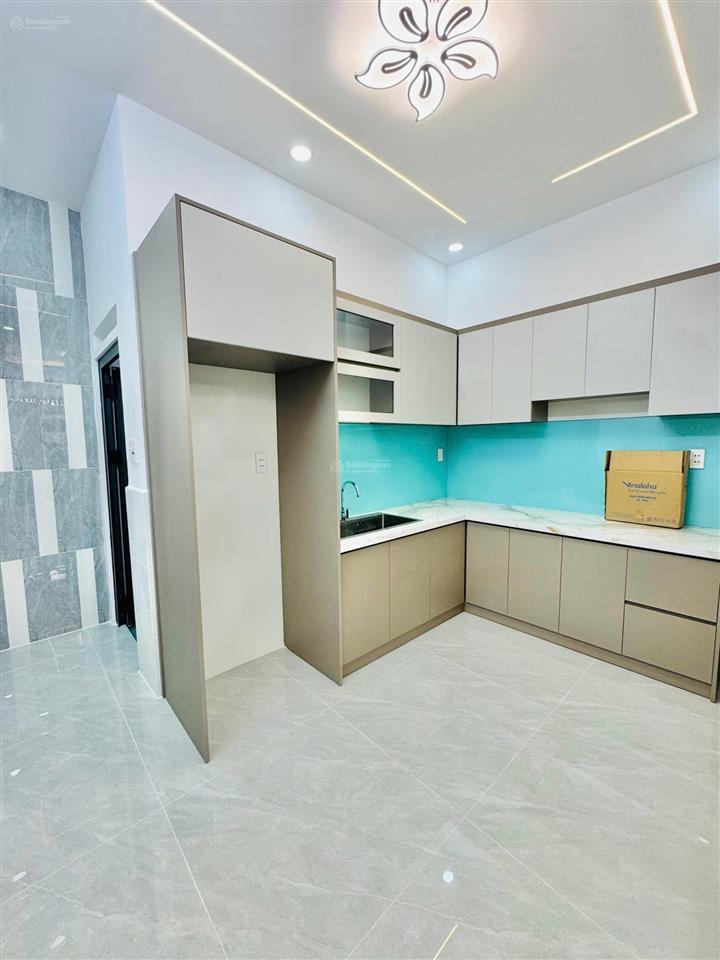 Nhà nhỏ giá tốt  ngay chợ lê văn quới  sát tên lửa  nhà 2 tầng  hẻm sạch đẹp  3.9x10 chỉ 4.8ty