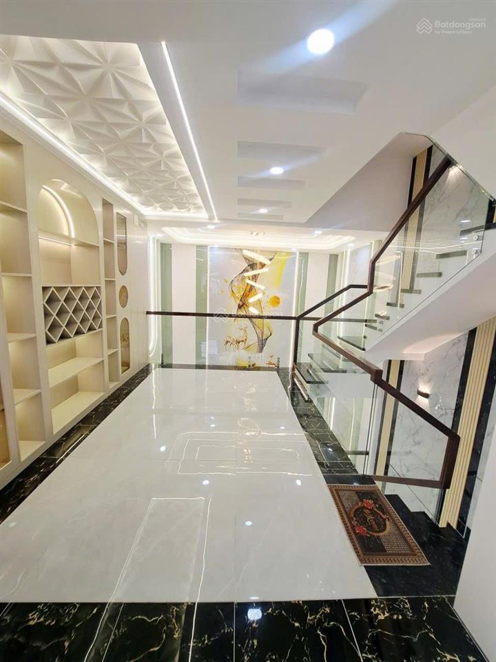 Siêu phẩm mã lò ngay bệnh viện bình tân  50m2, 5 tầng ngang 5m  chỉ 7,3 tỷ tl.
