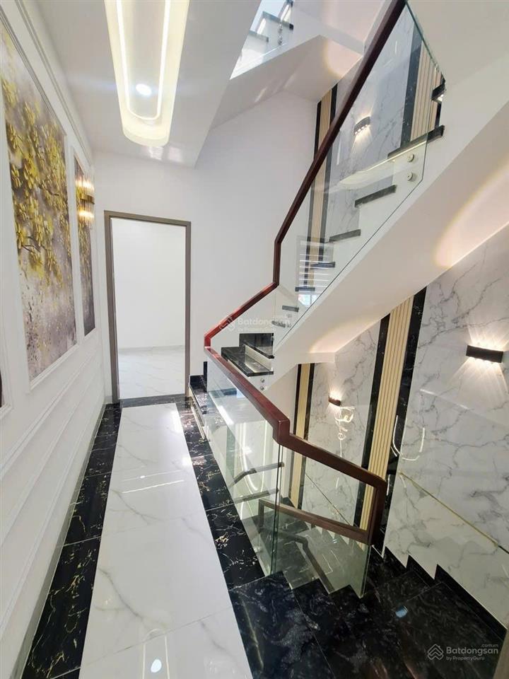 Siêu phẩm mã lò ngay bệnh viện bình tân  50m2, 5 tầng ngang 5m  chỉ 7,3 tỷ tl.