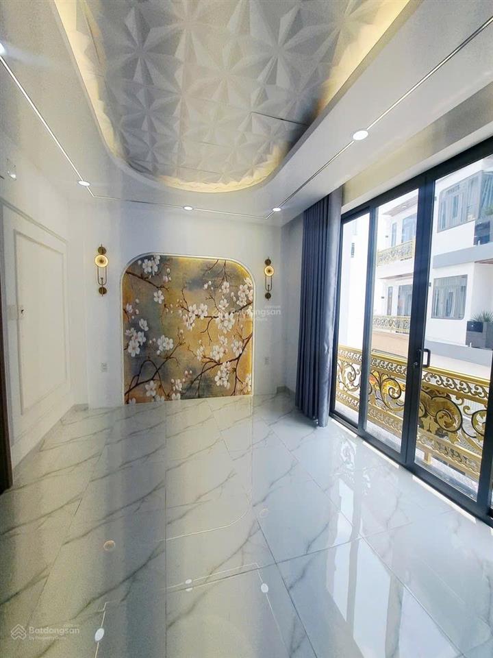 Siêu phẩm mã lò ngay bệnh viện bình tân  50m2, 5 tầng ngang 5m  chỉ 7,3 tỷ tl.