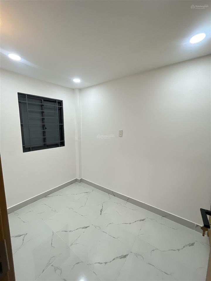 Cạnh liên khu 45  nhà mới 3
tầng đúc đẹp ở ngay  41m2
(4.1x10)  chỉ 4,550 tỷ tl
