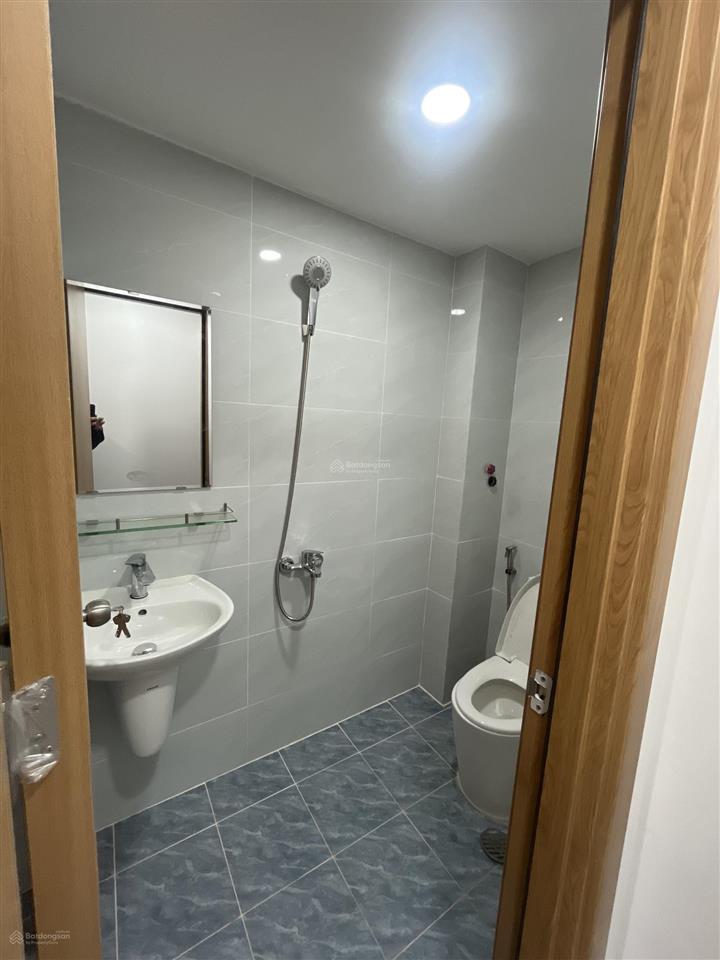 Cạnh liên khu 45  nhà mới 3
tầng đúc đẹp ở ngay  41m2
(4.1x10)  chỉ 4,550 tỷ tl