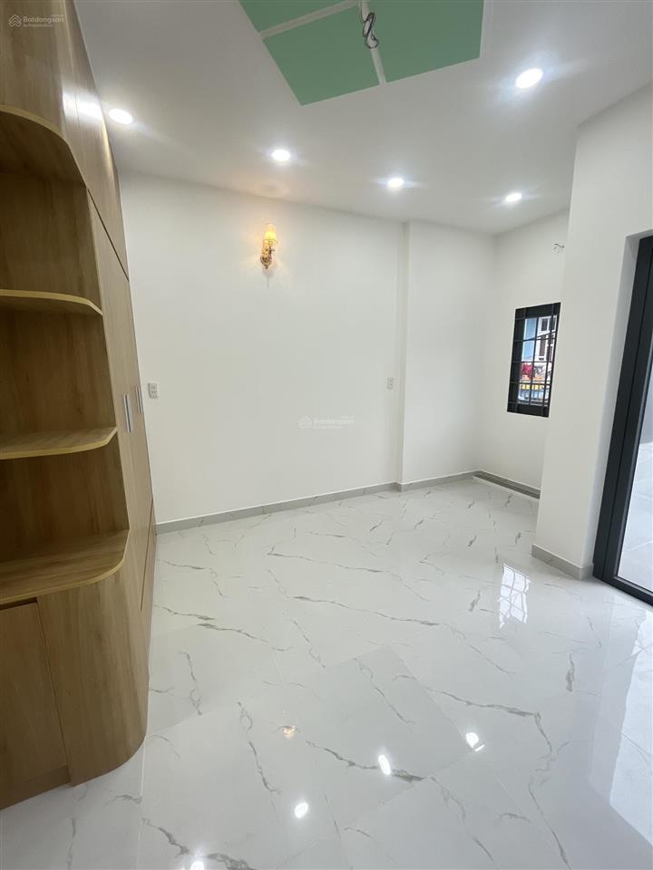 Cạnh liên khu 45  nhà mới 3
tầng đúc đẹp ở ngay  41m2
(4.1x10)  chỉ 4,550 tỷ tl