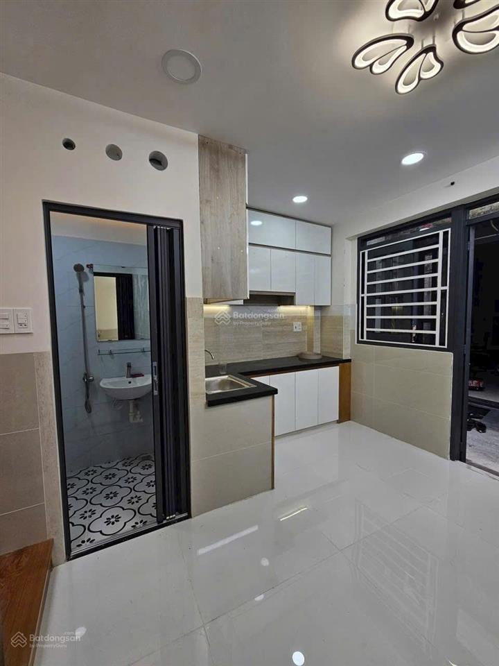 Cần bán nhà "mini" đủ công năng  ngay trung tâm gần chợ gần trường học.
phan thị hànhphú thọ hoà