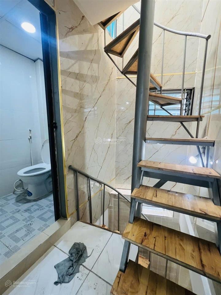 Chỉ 2.99 tỷ sở hửu nhà phố quận 1  42m2 sd, sổ hồng riêng, đ trần quang khải tân định
