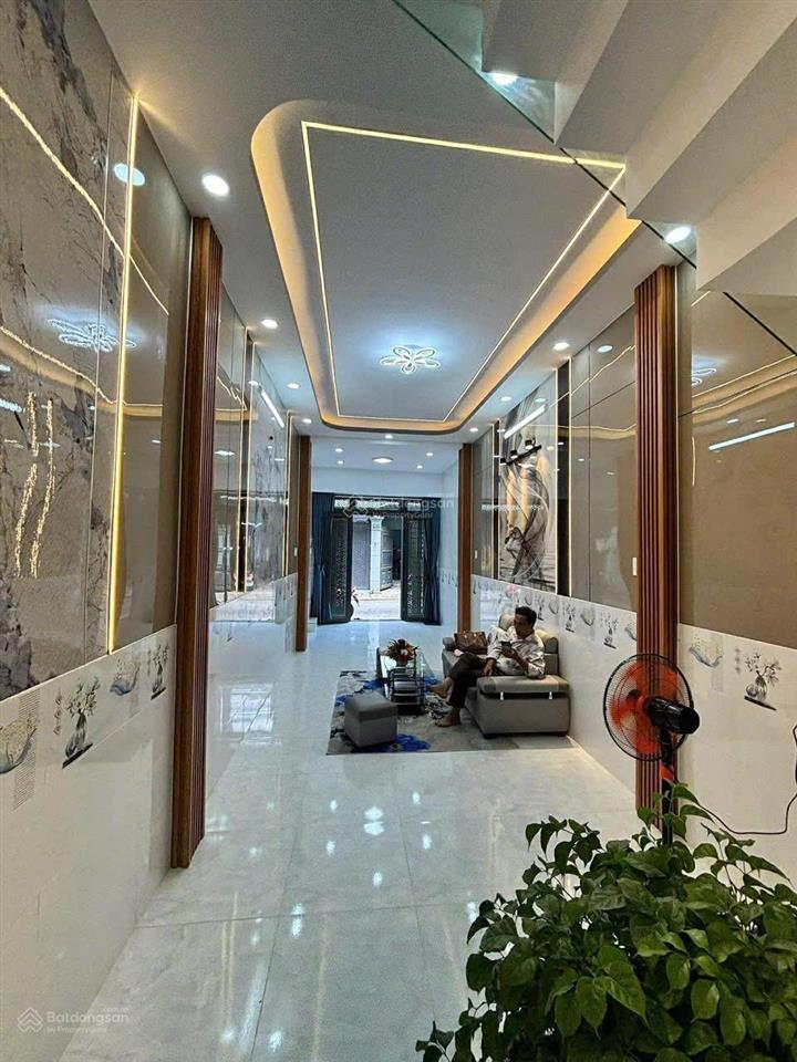 Chủ gấp bán giảm gần 300tr giá mới 5.35 tỷ lê văn quới nhà đẹp hẻm 6m 51m2 2 tầng 3pn