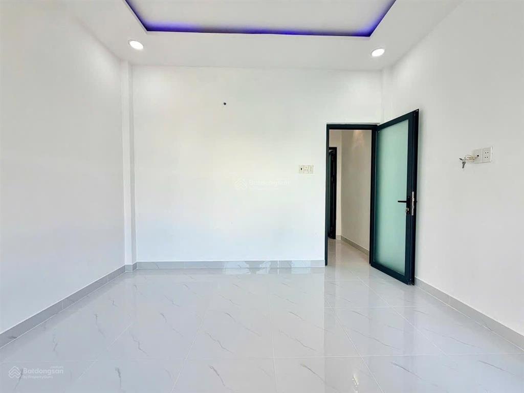 Trương phước phan giáp lê văn quới  32m2 (4 x 8)  hẻm 4m thông 3,99 ty