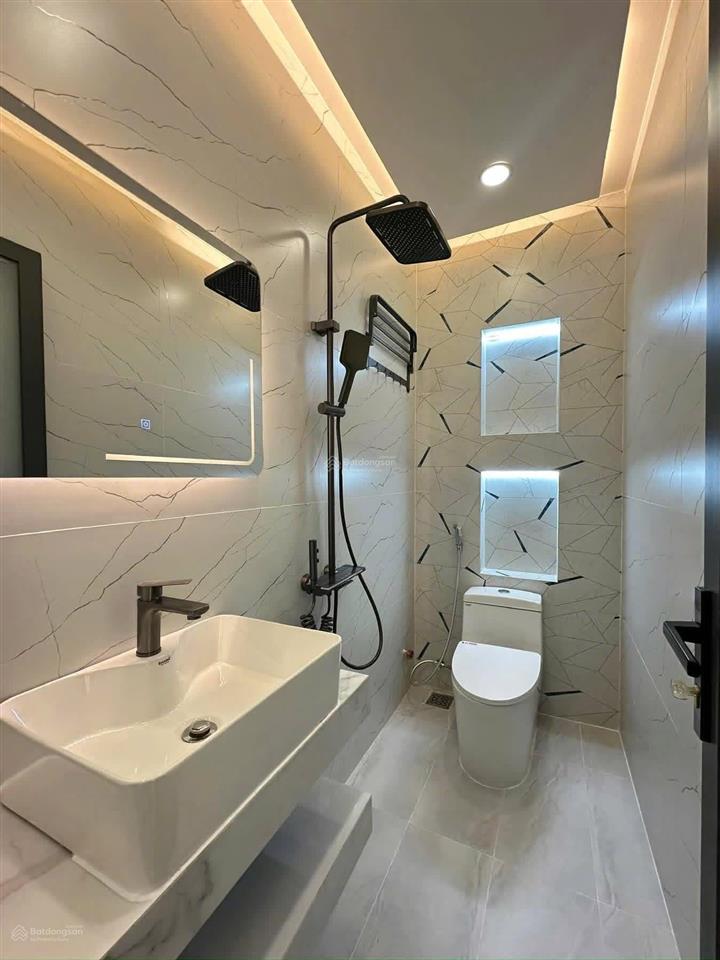 Nhà mới 5 tầng  52m2 ( 3.9 x 13.5)  4pn  đường 5m thông  không qh, không lg  chỉ 7.4 tỷ tl