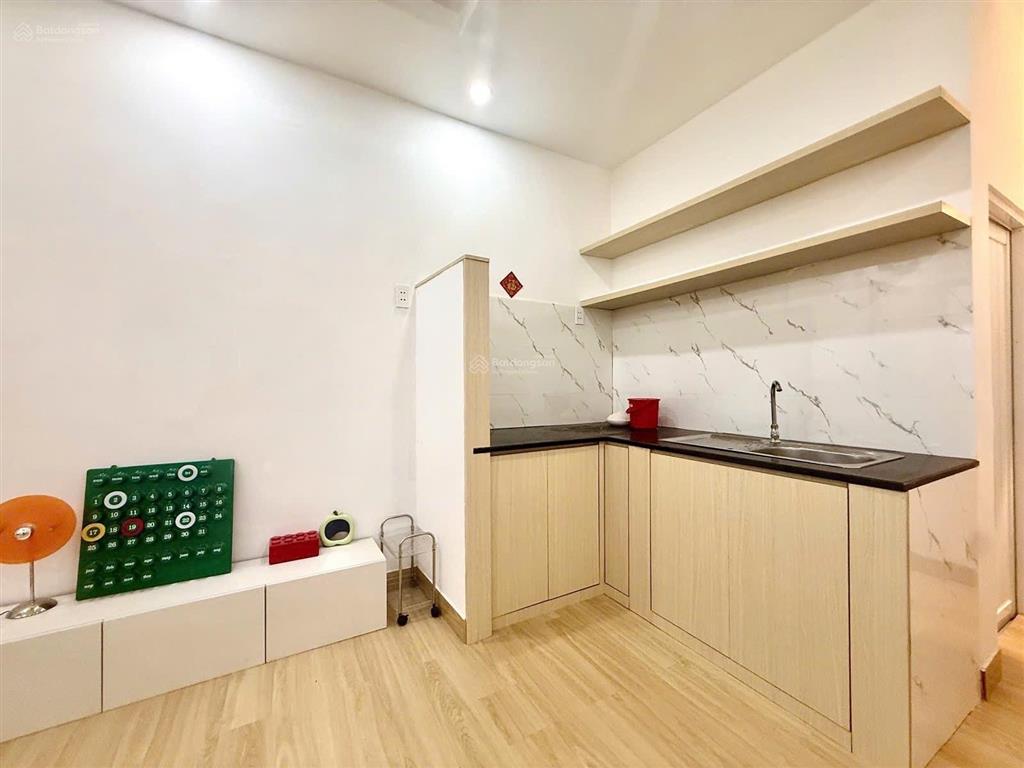 Chỉ 2,950 tỷ tl. kế bên quận 3  quận 10 nhà đẹp trung tâm tân bình giá cực tốt nhà mới ở ngay
