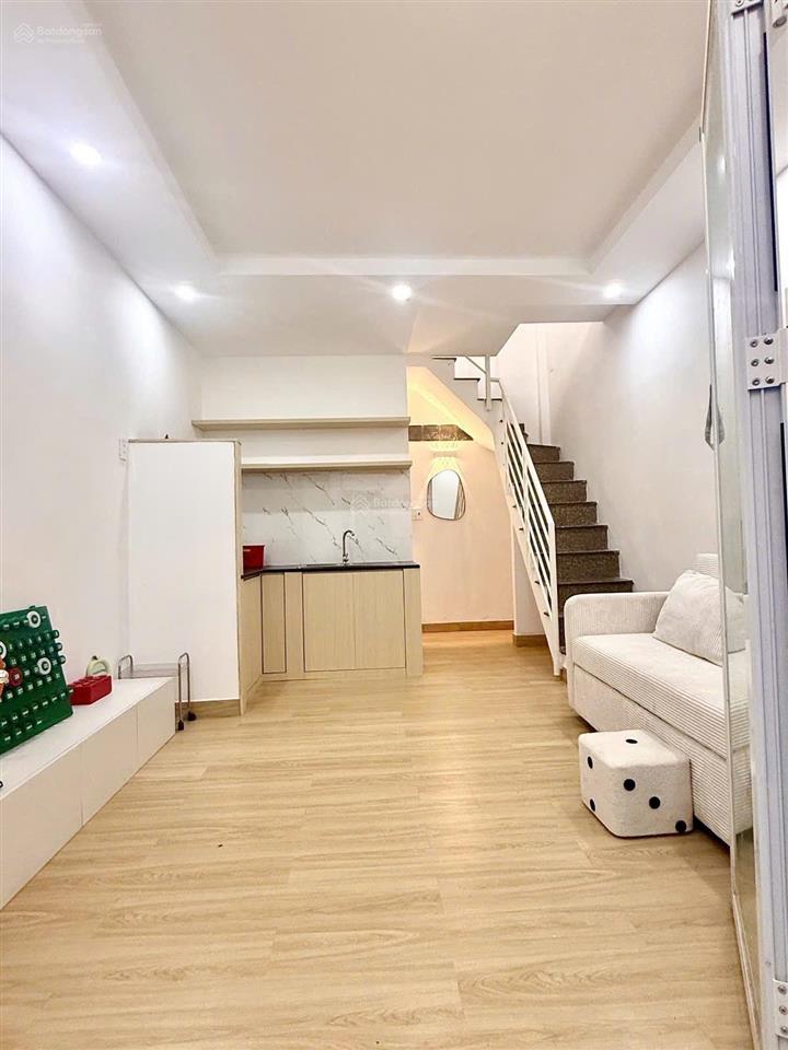 Chỉ 2,950 tỷ tl. kế bên quận 3  quận 10 nhà đẹp trung tâm tân bình giá cực tốt nhà mới ở ngay