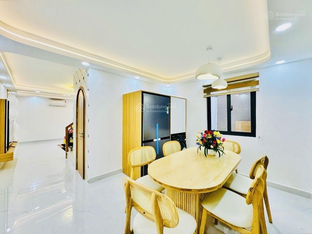 Giảm 550tr, bán trước lễ lê văn duyệt, ngô nhân tịnh  3 tầng btct  4pn 5wc, dt 4.6x10, nhỉnh 6