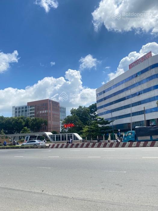 Diện tích lớn 132m2 ngang 6 dài 22 ngay công viên phần mềm tô kí giá cực tốt