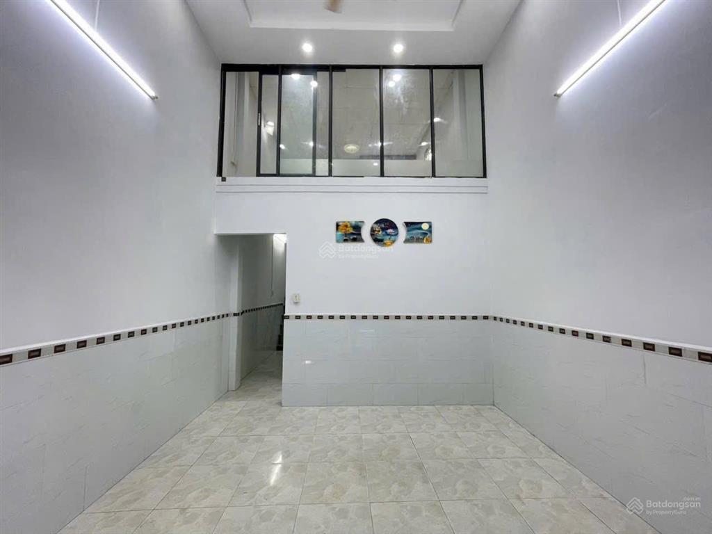 Mức giá 3,1 tỷ còn thương lượng  nhà đẹp trịnh thị miếng ngay chợ thới tứ