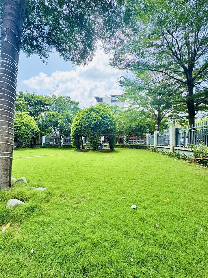 Căn hộ 69m², view ngoài nhỉnh 2t, nhà đẹp đủ nội thất