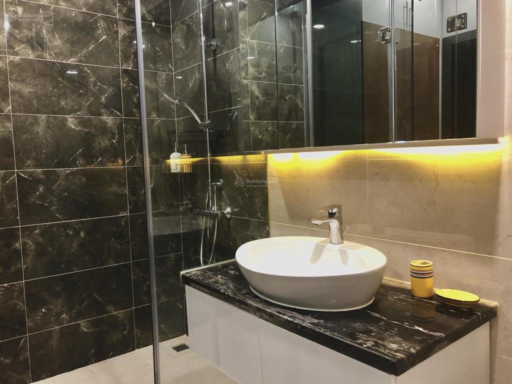 Chính chủ gửi bán căn hộ res 11 (đường lãnh binh thăng, q.11) 84m đủ tiện ích