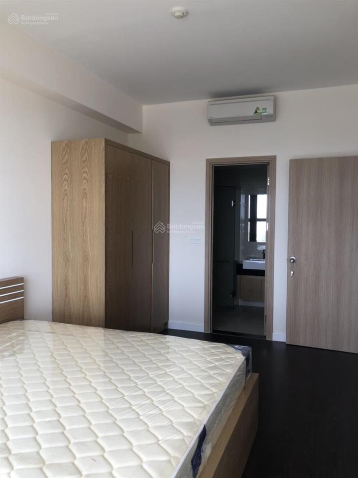 Bán căn hộ sacomreal tân phú  80m2 lầu cao  chỉ 3,4 tỷ