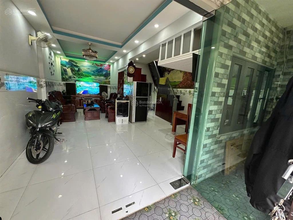 (332)bán nhà ngay mặt tiền trung tâm  chỉ dưới 5 tỷ