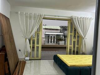 Phòng ban công  chỉ 4tr  sau lưng gigamall