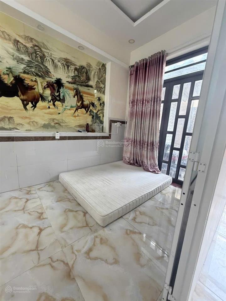 Cho thuê chdv có pn riêng + bếp lớn ngay hiệp bình