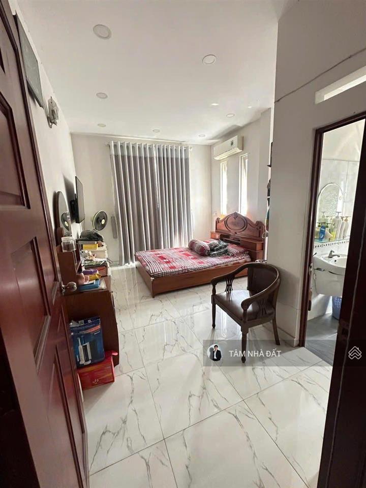 Gần bệnh viện hồng đức ! cực phẩm căn góc 2 mặt thoáng đường thống nhất p10 + 5 tầng đúc 7pn , 7wc