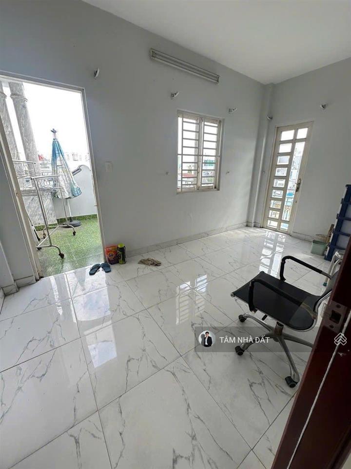 Gần bệnh viện hồng đức ! cực phẩm căn góc 2 mặt thoáng đường thống nhất p10 + 5 tầng đúc 7pn , 7wc