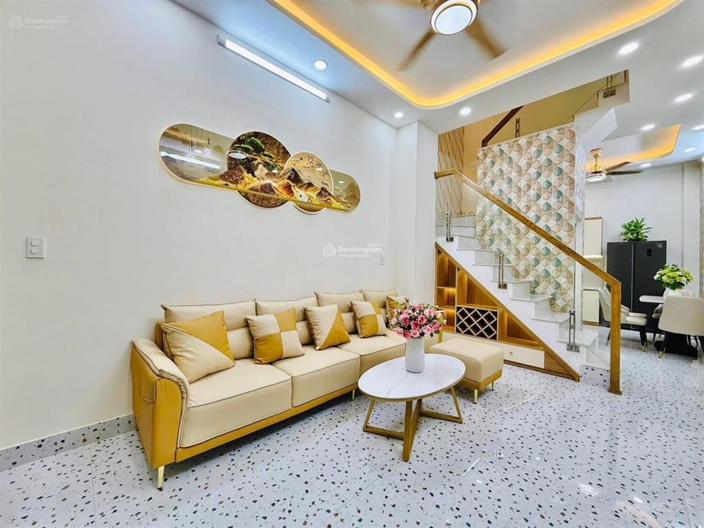 Em hào 0902 811 *** nhà 4.35tỷ tô hiến thành q. 10 4x9 (36m2) 4pn 3wc, hẻm 5m full nội thất  shr