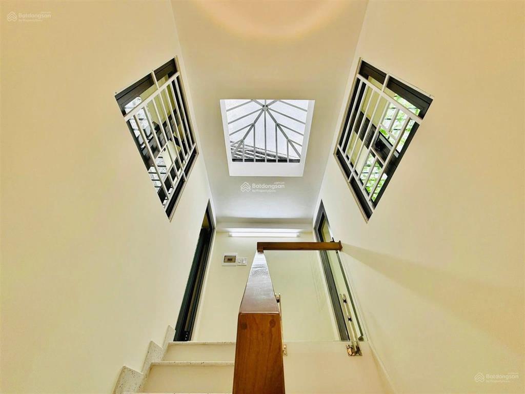 Em hào 0902 811 *** nhà 4.35tỷ tô hiến thành q. 10 4x9 (36m2) 4pn 3wc, hẻm 5m full nội thất  shr