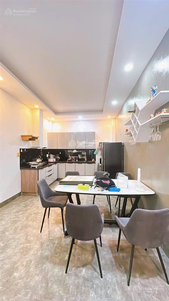 Em hào 0902 811 *** chỉ 1tỷ8 nhà ở đường xóm chiếu nhà đẹp sổ hồng riêng