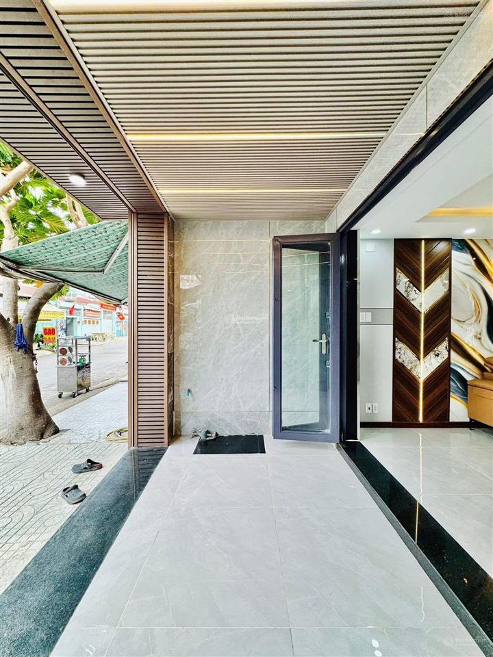 Em hào 0902 811 ***  2.45tỷ nhà nguyễn hữu tiến đường 10m ôtô tránh  shr