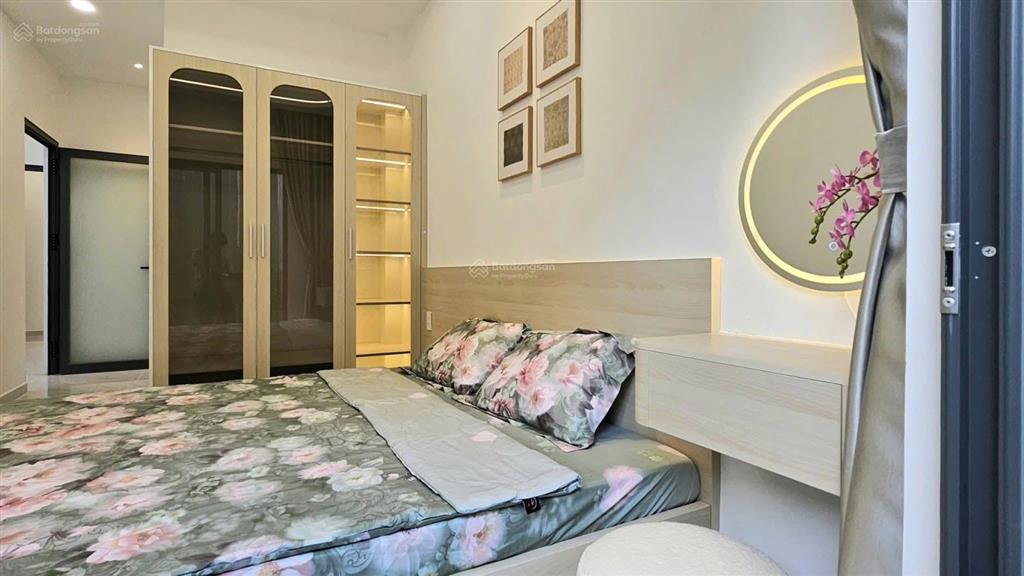 Em hào 0902 811 *** 2tỷ nhà nơ trang long gọn xinh hẻm xe hơi tránh nhau sổ hồng riêng