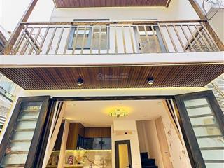 Em hào 0902 811 ***nhỉnh 1 tỷ nhà bình thạnh3 tầng2pn 3wccó ban cônghẻm xe hơishr