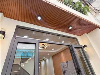 Em hào 0902 811 ***2tỷ nhà đoàn văn bơfull nội thất2pn 2wchẻm xe hơishr