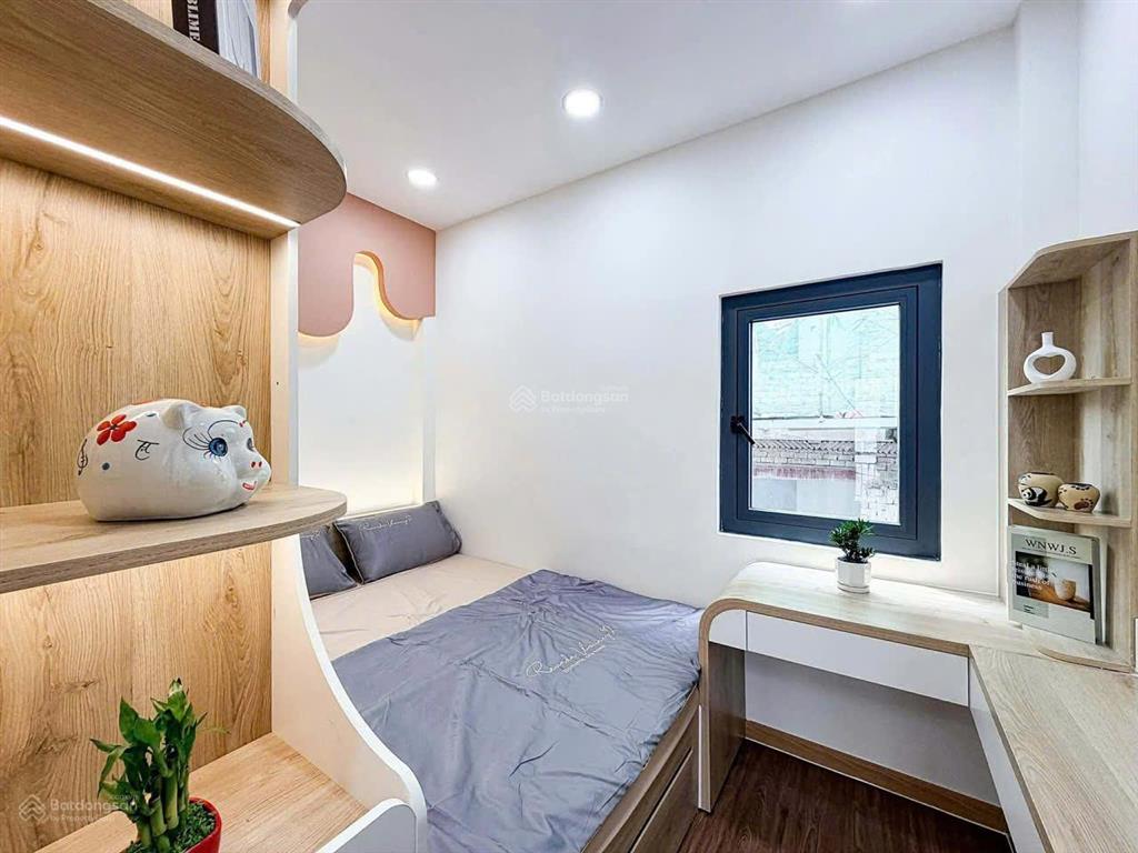 Em hào 0902 811 ***2tỷ nhà đoàn văn bơfull nội thất2pn 2wchẻm xe hơishr