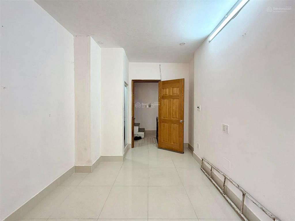 Hào 0902 811 *** nhà 1tỷ8 trần não quận 2  4 tầng  3 phòng ngủ  hẻm ba gác gần ô tôshr