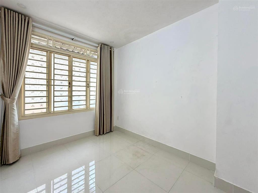 Hào 0902 811 *** nhà 1tỷ8 trần não quận 2  4 tầng  3 phòng ngủ  hẻm ba gác gần ô tôshr