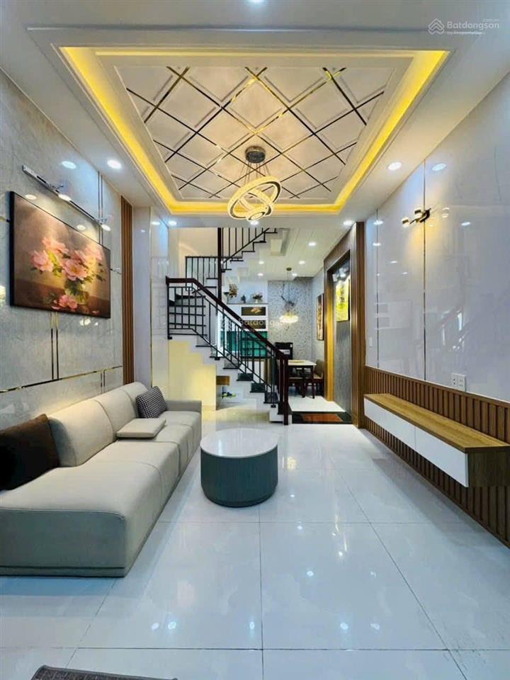 Em hào 0902 811 ***2tỷ nhà đepj thành thái 31m² 2pn 2wchẻm 5m thôngsổ đỏ