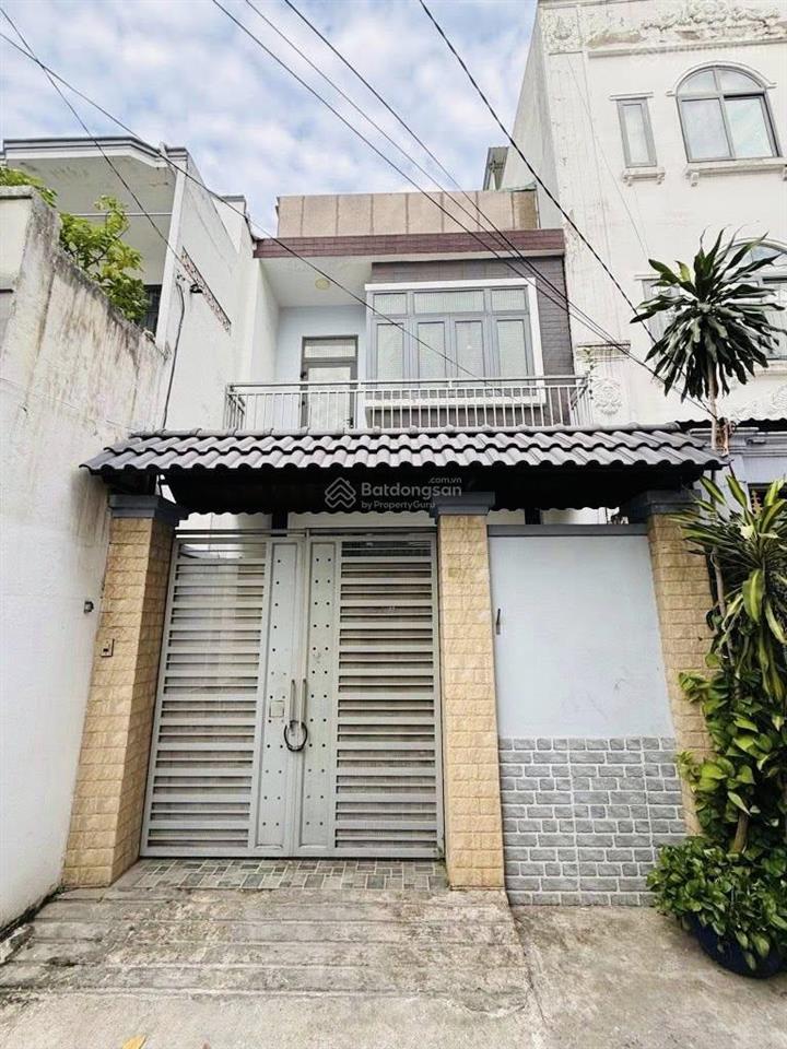 Em hào 0902 811 *** 2.85tỷ nhà lạc long quân 1 trệt 1 lầu 2pn 3wc hẻm xe hơi thông thoáng  shr