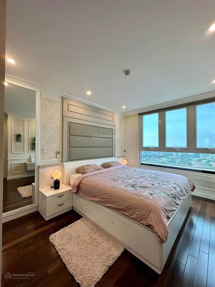 Bán căn hộ chung cư screc tower, 3,6 tỷ, 61 m2, view đẹp tại trường sa, q.3, hcm