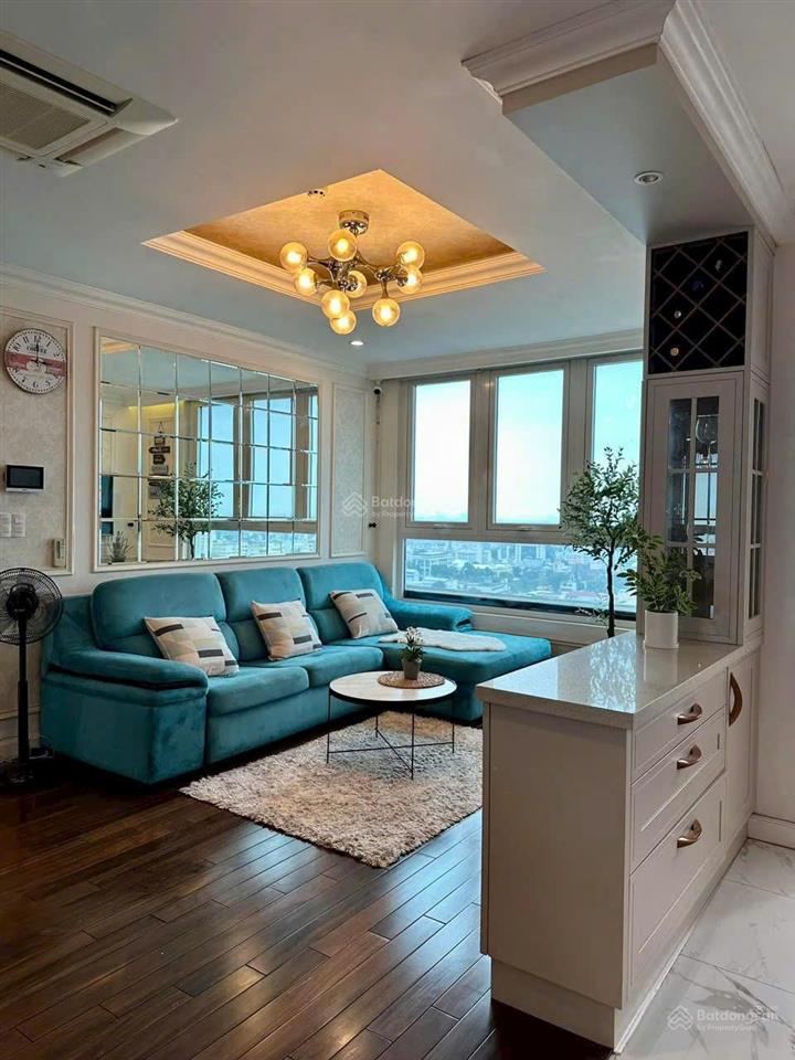 Bán căn hộ chung cư screc tower, 3,6 tỷ, 61 m2, view đẹp tại trường sa, q.3, hcm