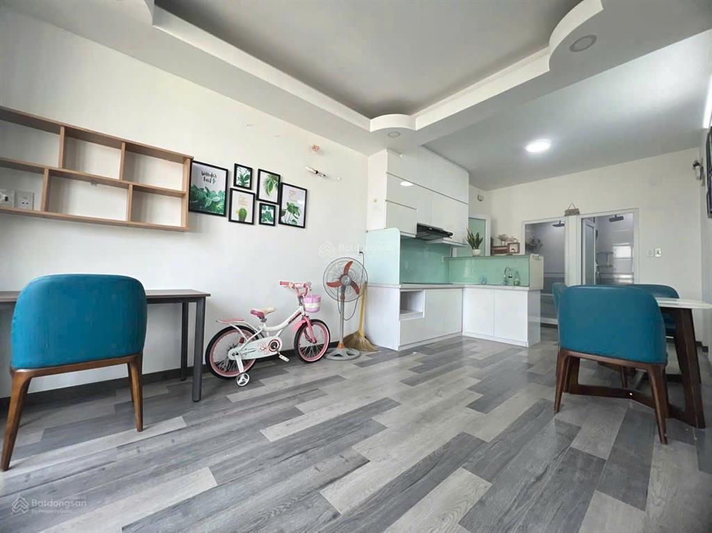 Hiếm có bán. chung cư 155 nguyễn chí thanh, 3,8 tỷ, 61m2, 2pn, căn góc.