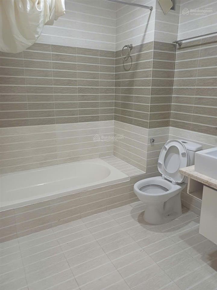 Hàng căn giá 10tr 2pn, 2wc chung cư khải hoàn, lạc long quân, q11, hcm