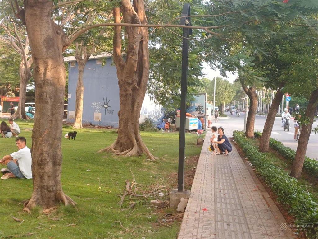 Bán căn hộ chung cư 1050 chu văn an, 90m2, 2pn giá 4,5 tỷ vnđ bình thạch