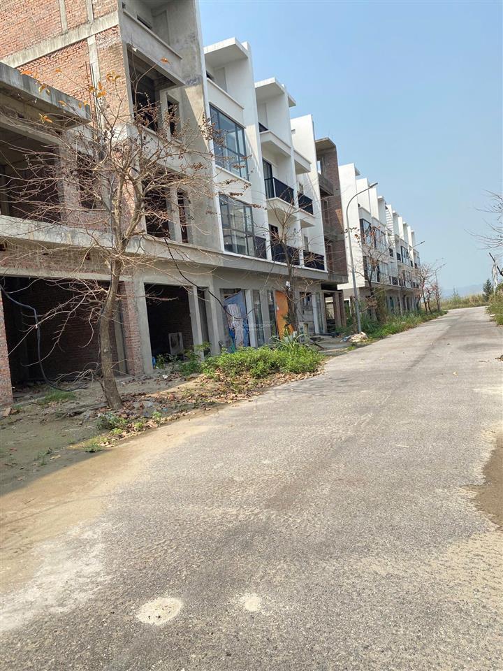 Giá nhỉnh 2 tỷ quá rẻ sở hữu ngay lô liền kề 2 mặt thoáng dự án flc tropical hạ long