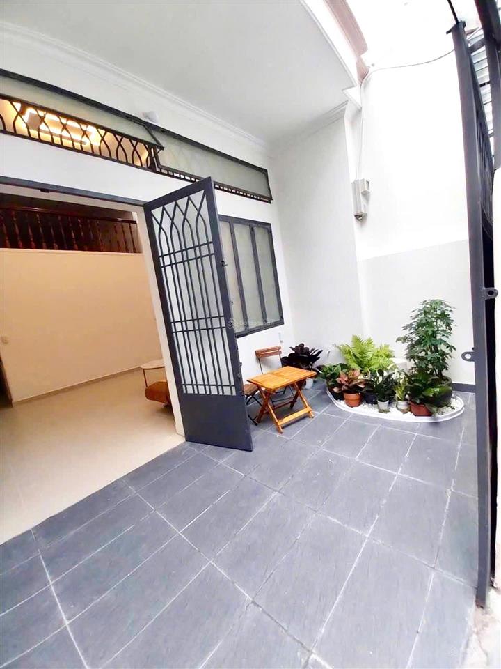 Gấp bán, giảm dưới giá thị trường! 85tr/m2 cho ngôi nhà 2 tấm, ở p15 tân bình. không có căn thứ 2