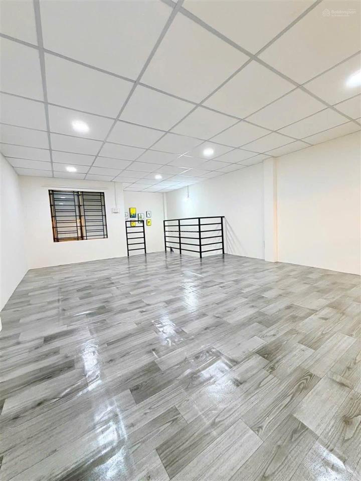 Gấp bán, giảm dưới giá thị trường! 85tr/m2 cho ngôi nhà 2 tấm, ở p15 tân bình. không có căn thứ 2