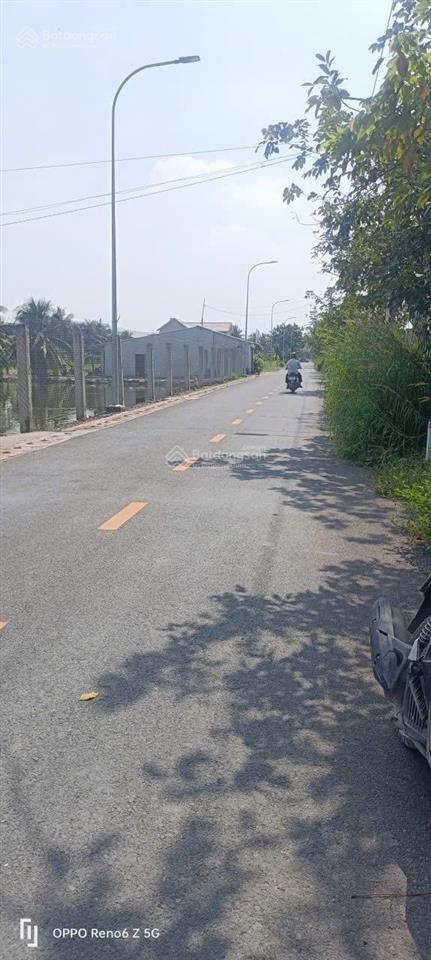 Bán rẻ nhà vườn 2000m2 xã tân nhựt giá 7ti